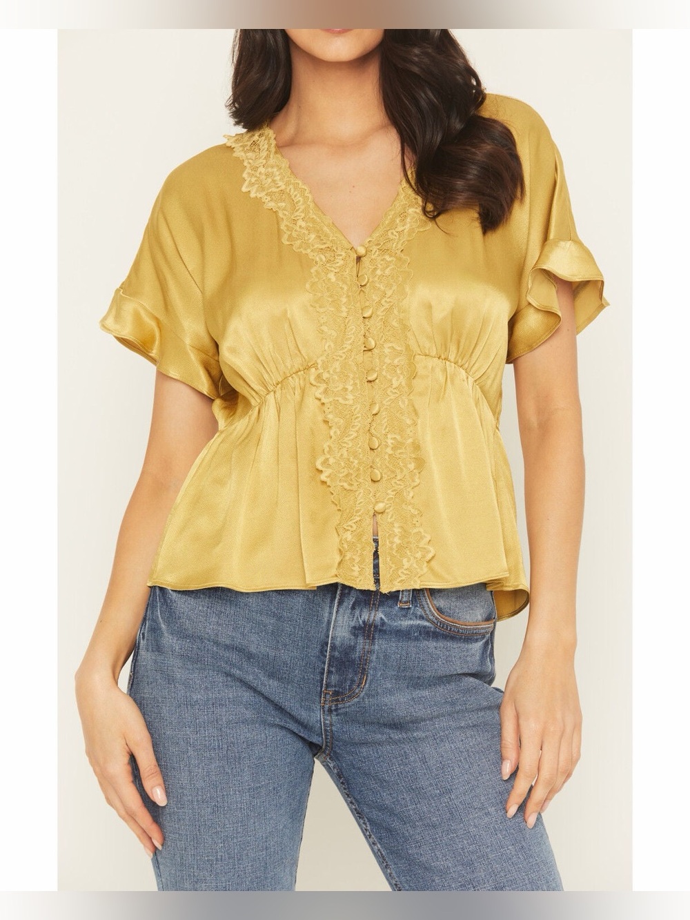 NWT Shyanne Satin Lace Trim Short Sleeve Button-down Shirt